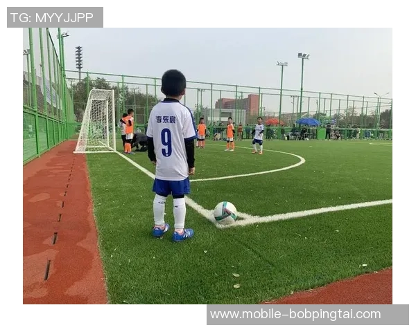 实时新闻深圳足球队的奋斗历程从默默无闻到荣耀之路的真实记录